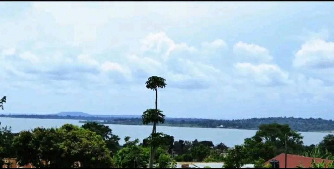 Migingo Suites Entebbe Exterior photo