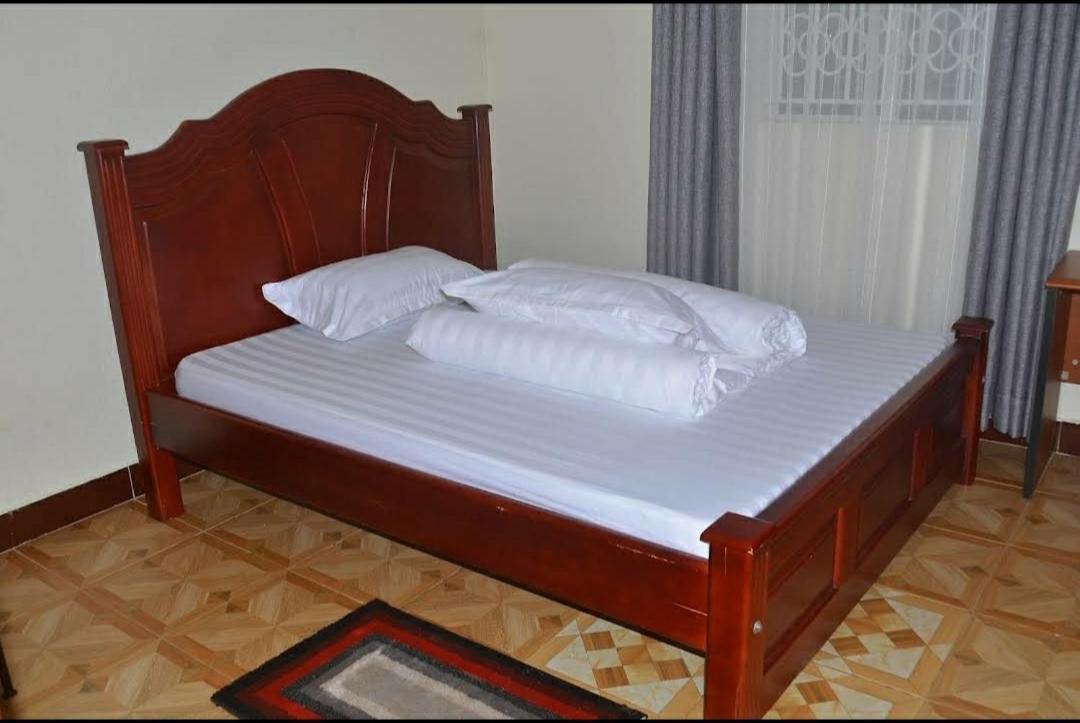 Migingo Suites Entebbe Exterior photo